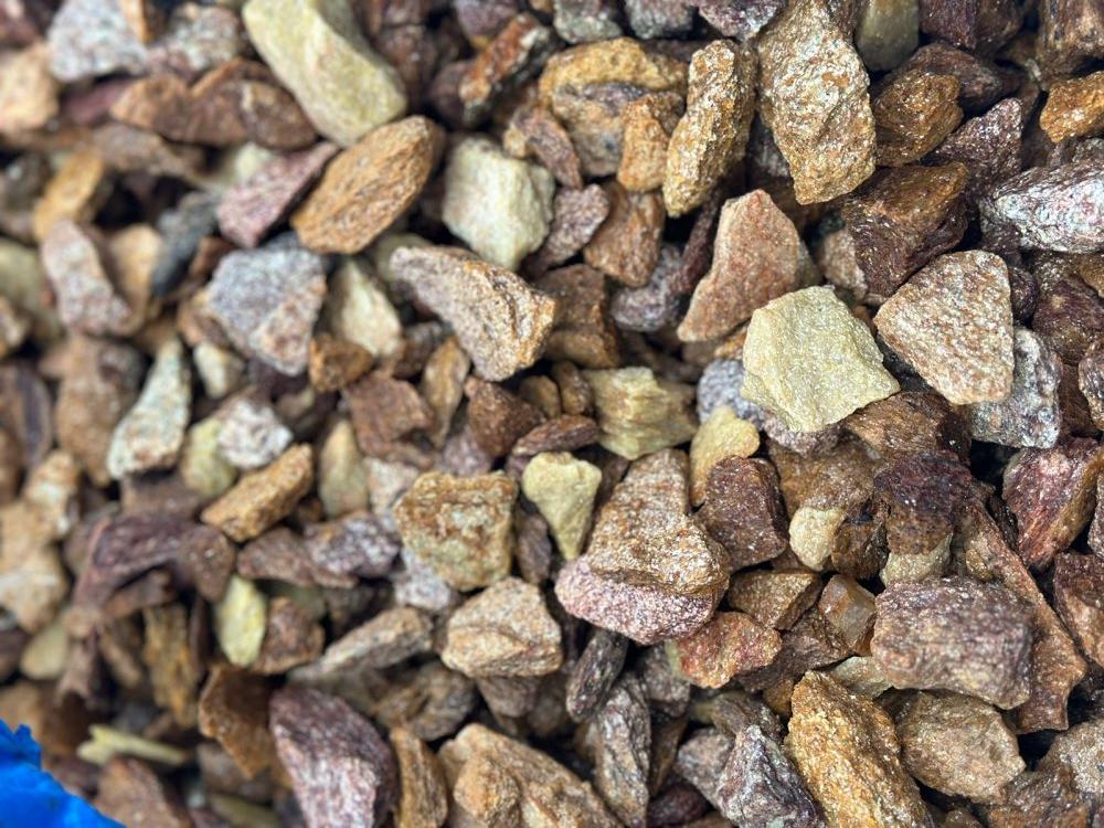 Златолит персиковый декоративная каменная крошка купить в Верхнеуральске