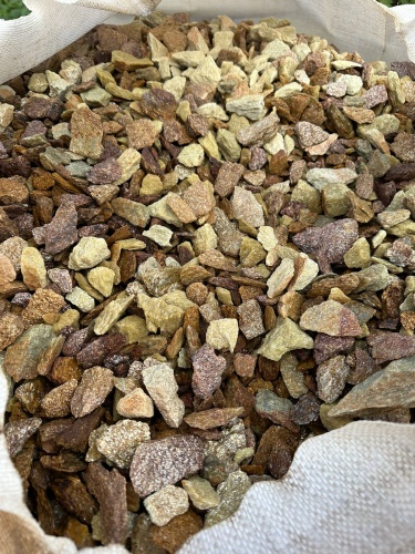 Златолит персиковый декоративная каменная крошка купить в Верхнеуральске