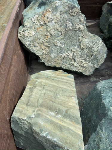 Ландшафтные глыбы зелёные 200-500 килограмм купить в Верхнеуральске