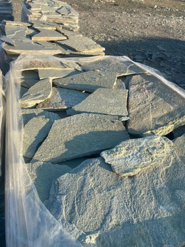 Плитняк златолит зелёный для цоколя, отмостки купить в Верхнеуральске