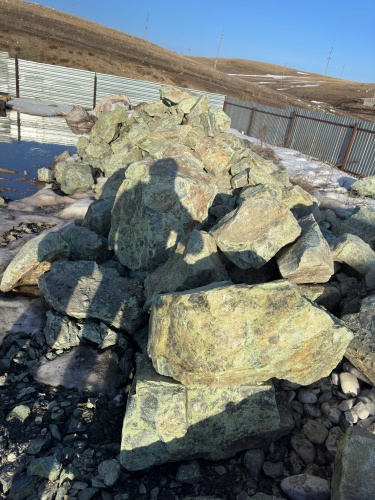 Камни для ландшафтного дизайна зелёные 10-60 килограмм купить в Верхнеуральске