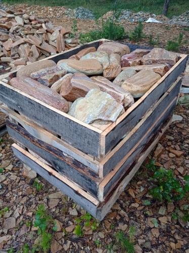 Златолит жёлтый, жёлто-зелёный глыбки и валуны для ланшафтного дизайна купить в Верхнеуральске