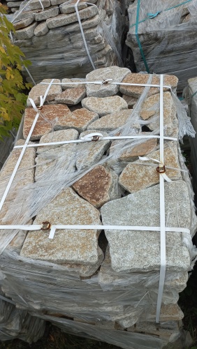 Плитняк галтованный гранитный для ландшафтного дизайна купить в Верхнеуральске