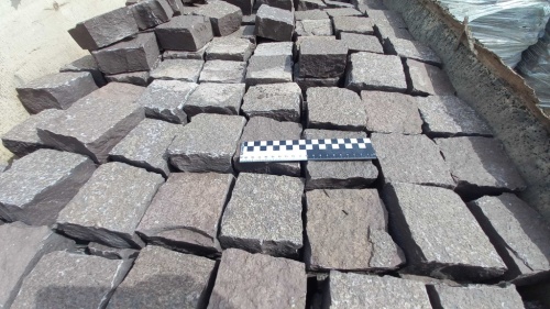 Лемезит колотая брусчатка 10 * 10 см. для парковки купить в Верхнеуральске